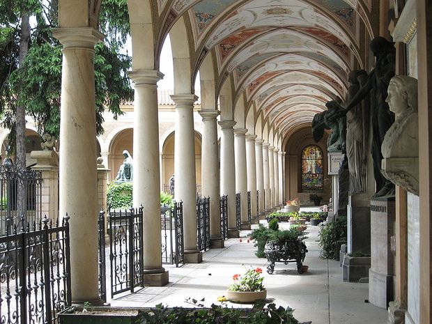 vysehrad-hautausmaa Vysehradin vanha hautausmaa