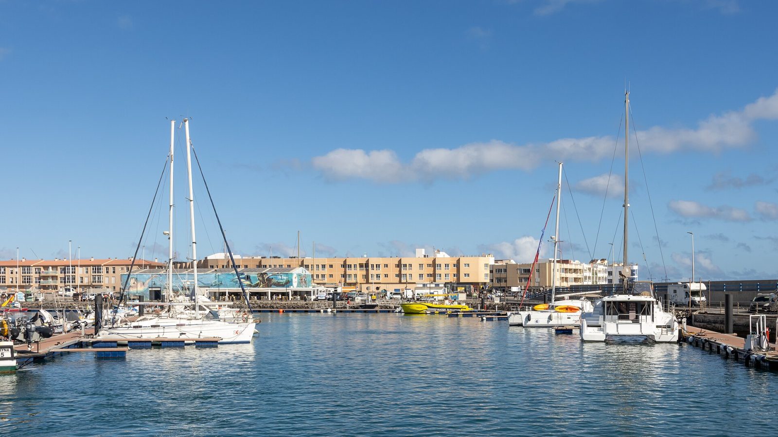 Corralejo matkaopas: dyynit, Lobosin saari ja surffaus