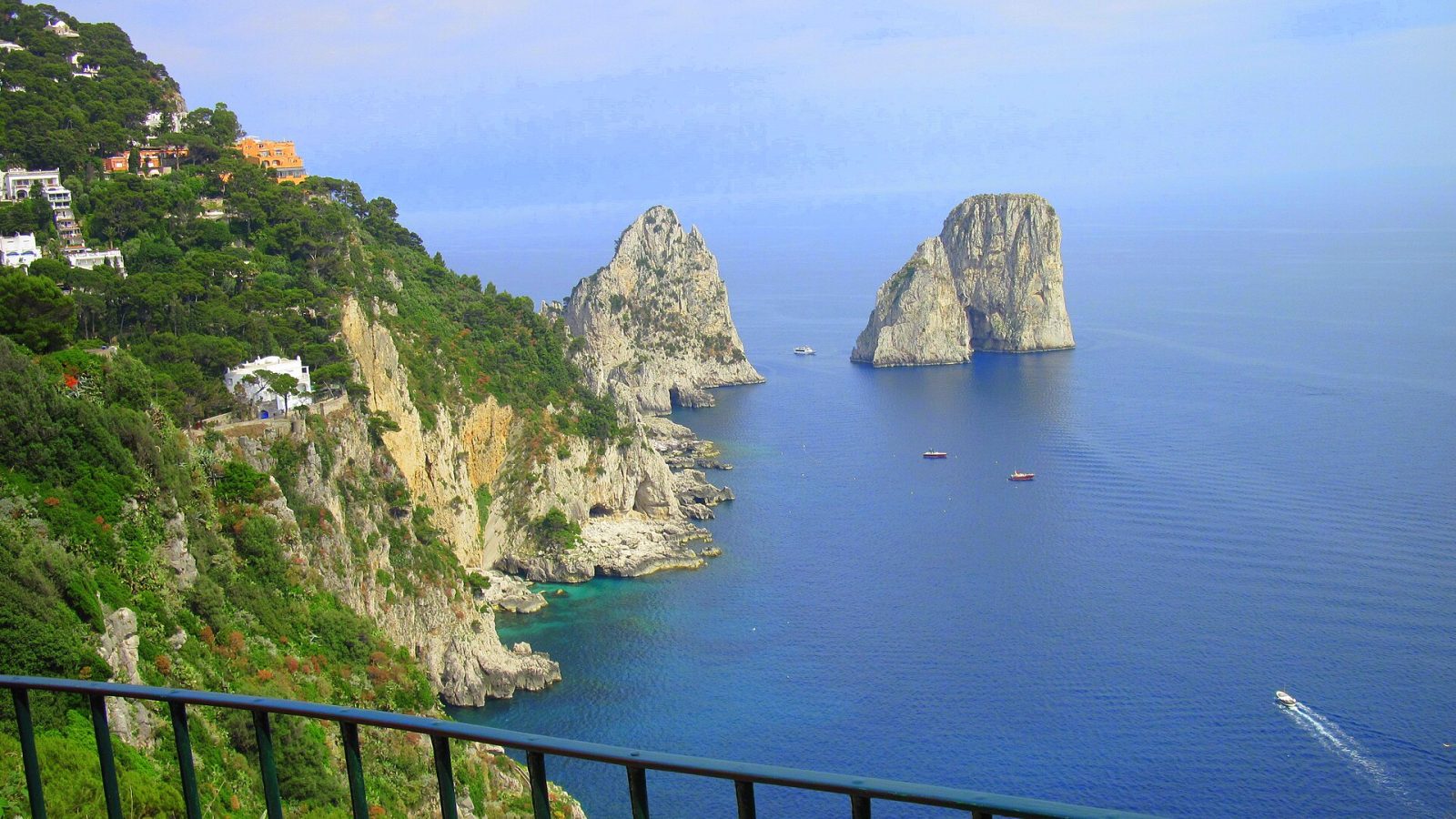 Capri matkaopas: Grotta Azzurra, Anacapri, laivat ja vinkit