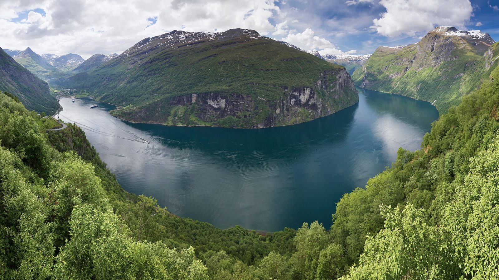 Geirangerinvuono: risteilyt, näköalapaikat ja reitit