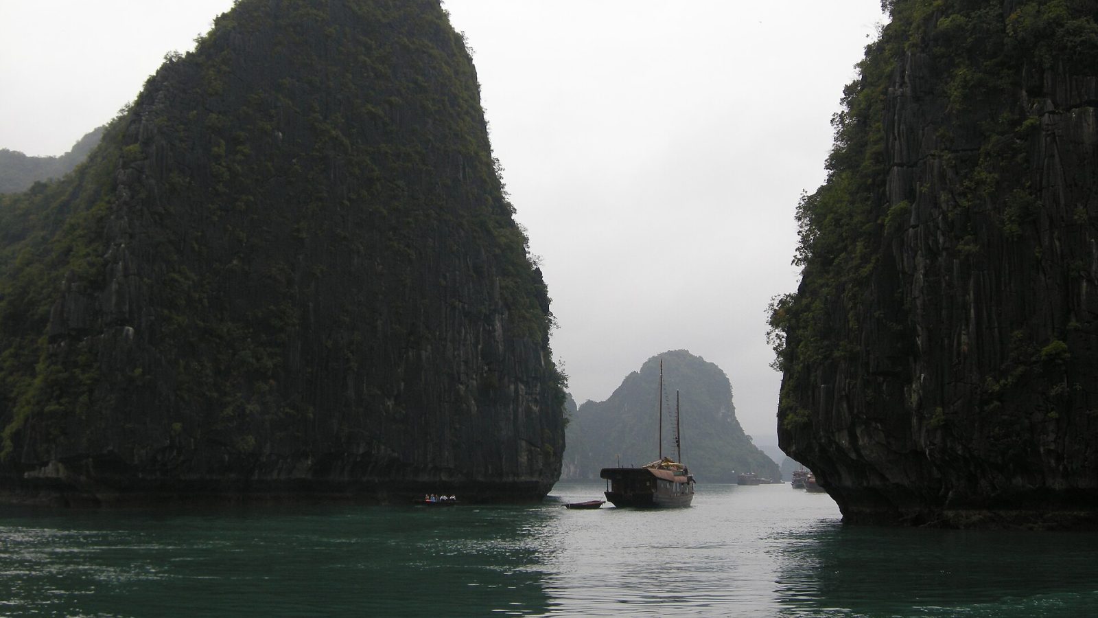 Ha Long Bay: risteilyt, Lan Ha Bay ja matka Hanoista