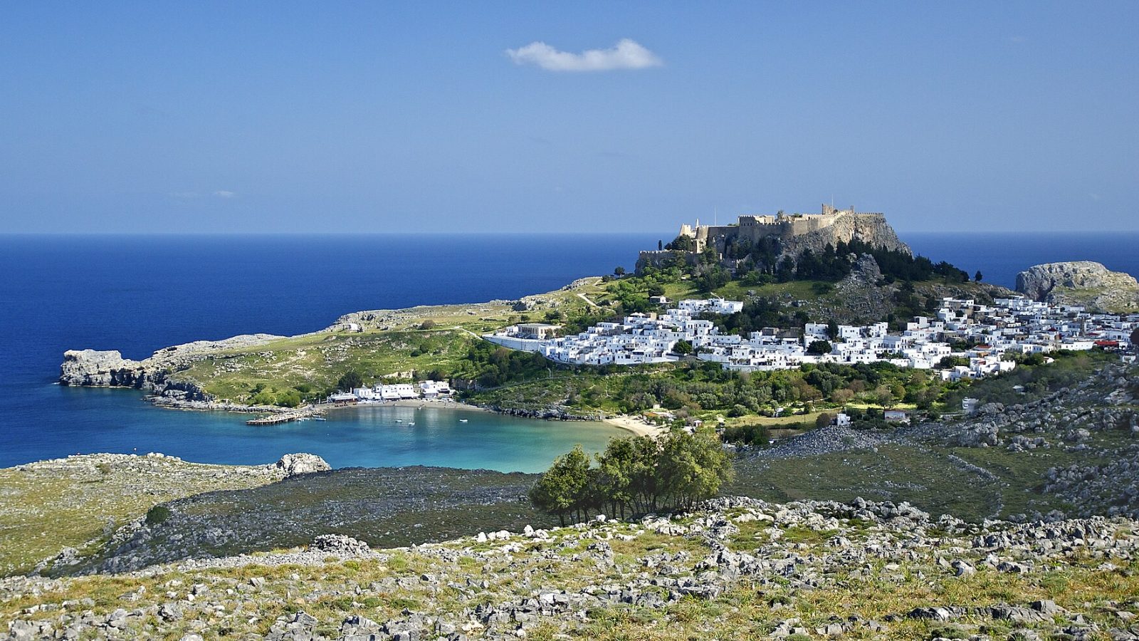 Lindos matkaopas: akropolis, rannat ja valkoinen kylä