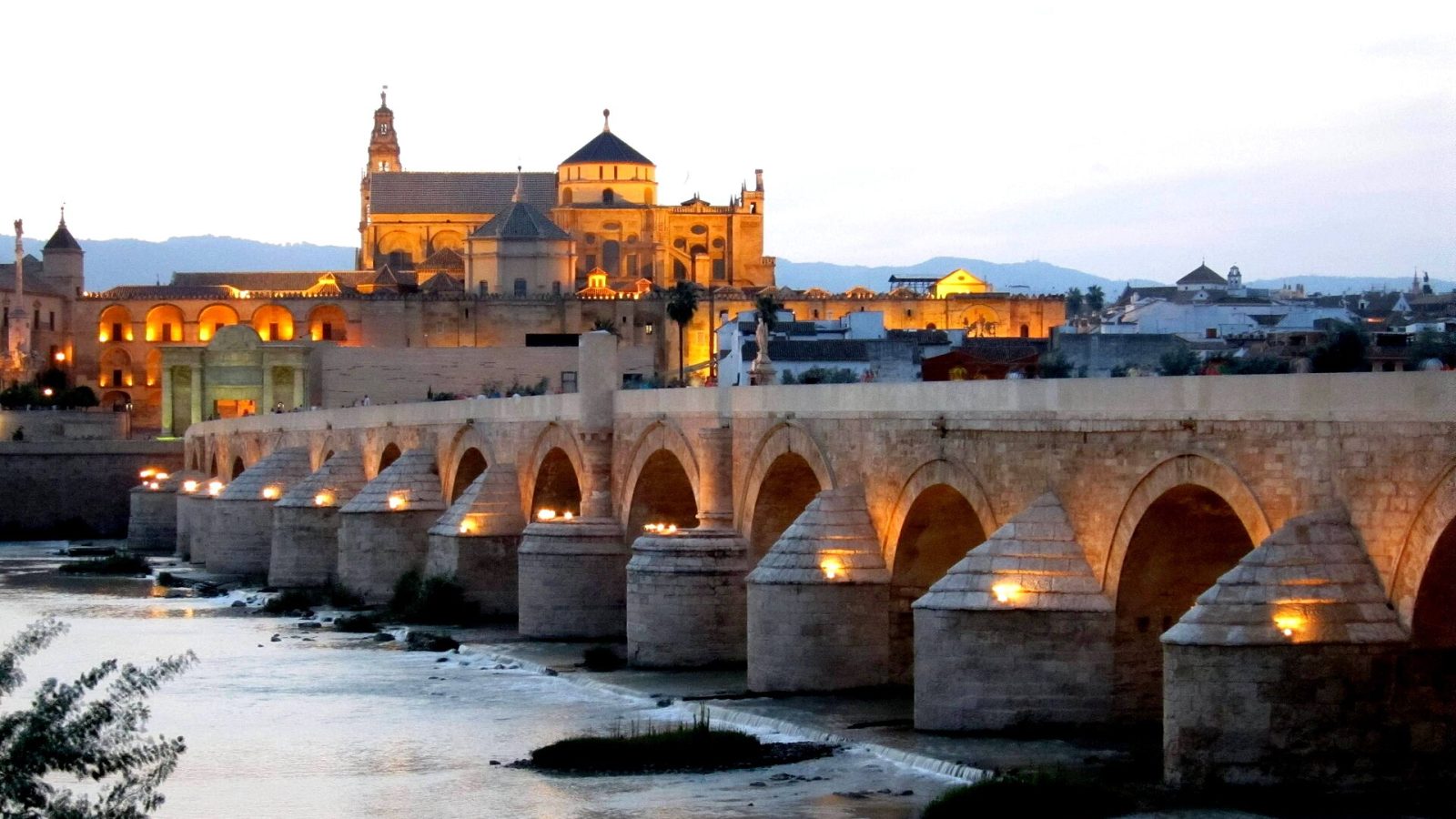Córdoba matkaopas: Mezquita, juutalaiskortteli ja patiot