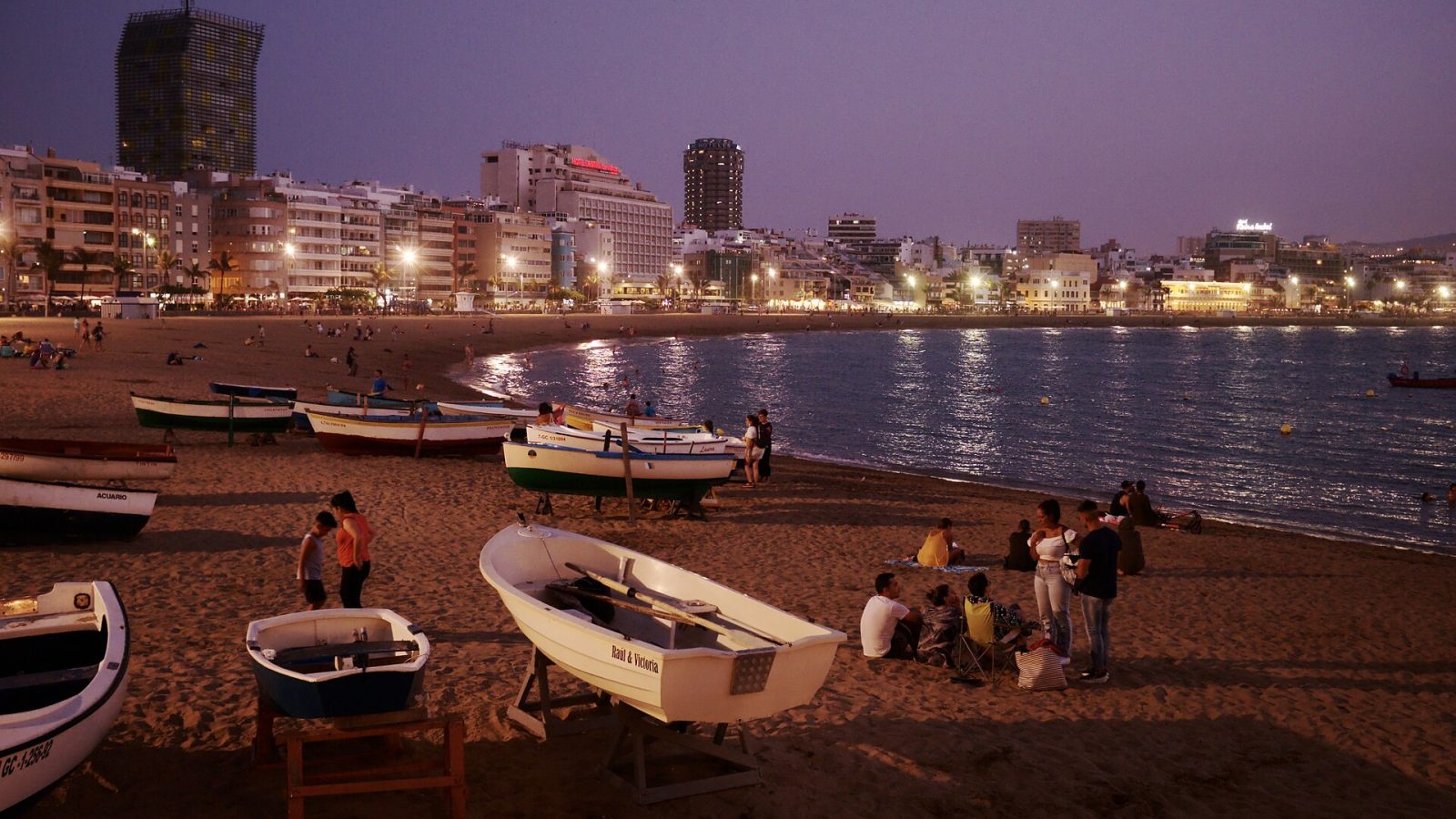 Las Palmas matkaopas: Las Canteras, Vegueta ja talvi kaupungissa