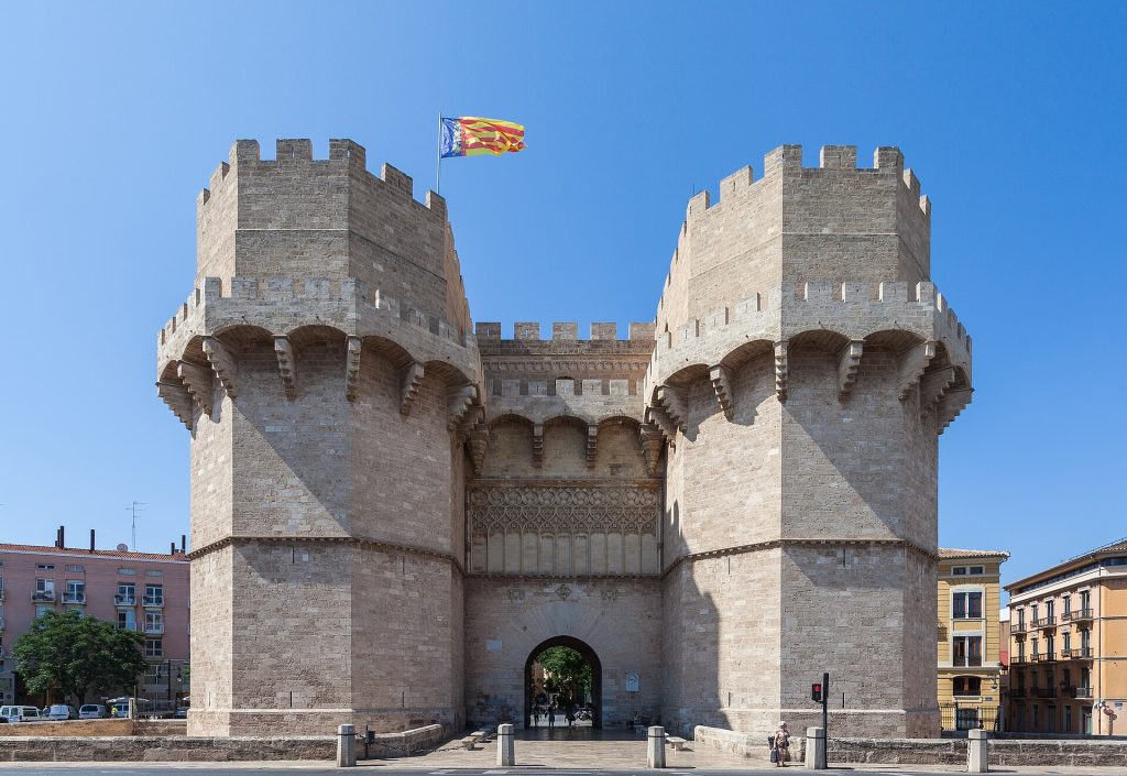 Valencian keskiaikainen kaupunginportti Torres de Serranos