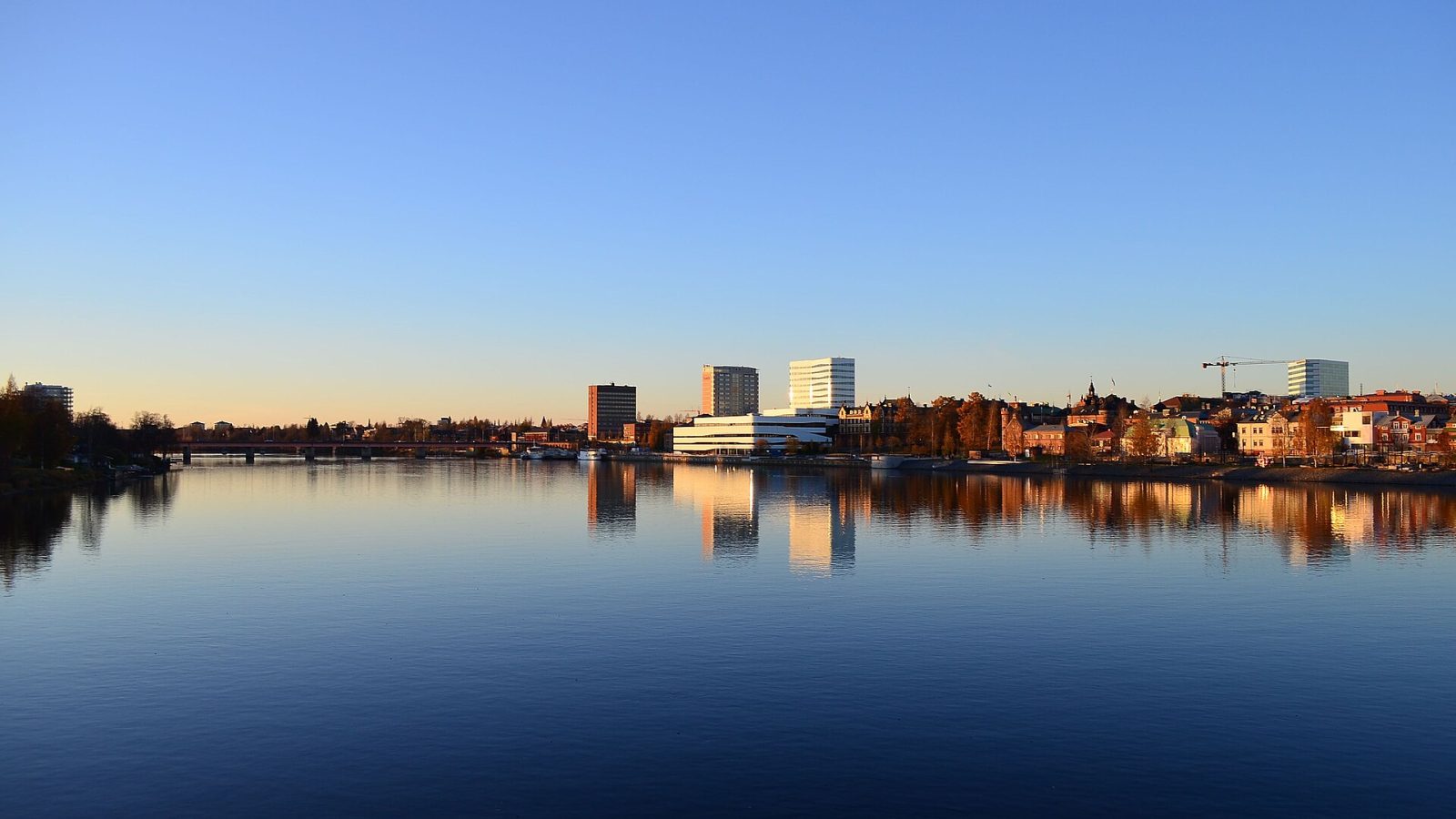 Uumaja matkaopas: nähtävyydet, saaristo ja laivalla Vaasasta