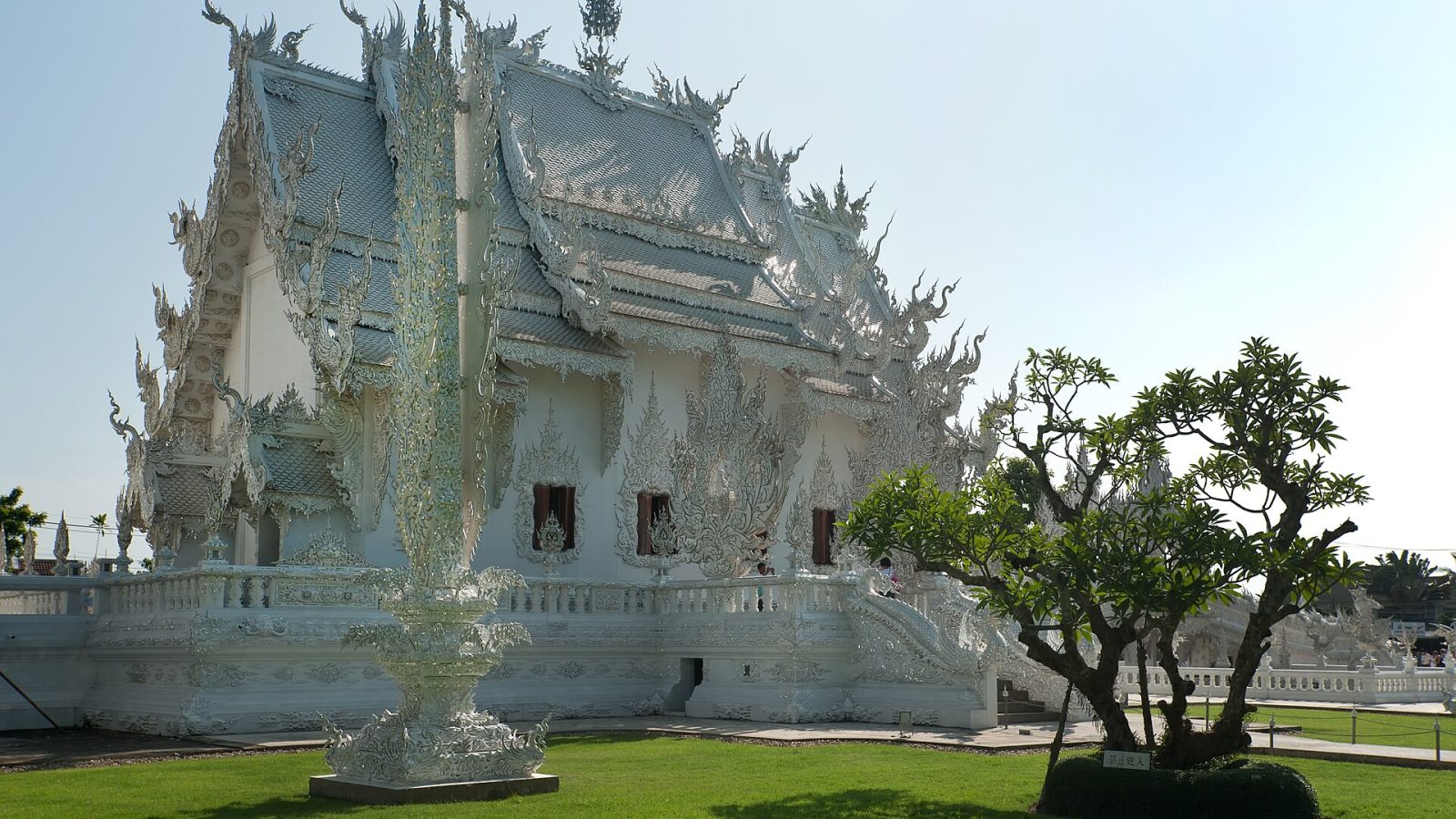 Chiang Rai matkaopas: Valkoinen temppeli, Kultainen kolmio ja vuoret