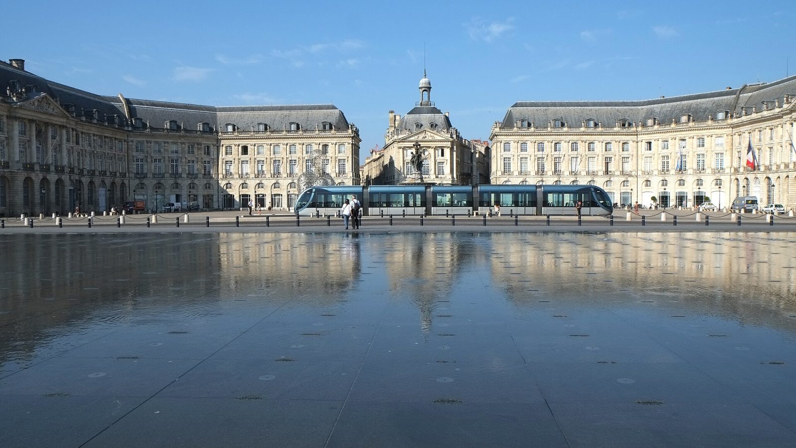 Bordeaux matkaopas: nähtävyydet, viinitilat ja Arcachon