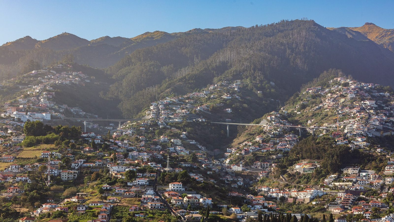 Funchal matkaopas: nähtävyydet, Monte ja vanhakaupunki