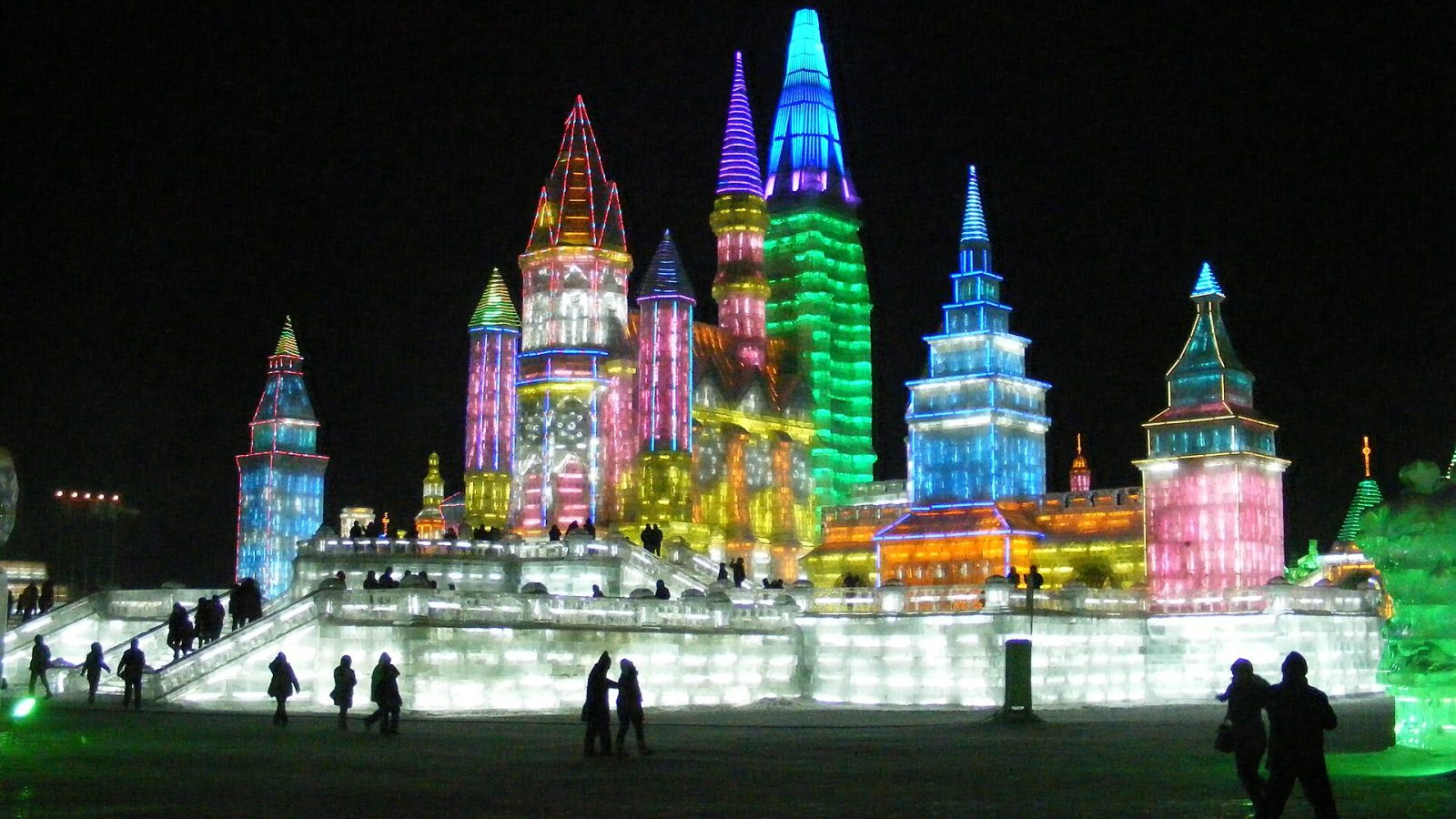 Harbinin jää- ja lumifestivaali – Kiinan jääkaupunki talvella