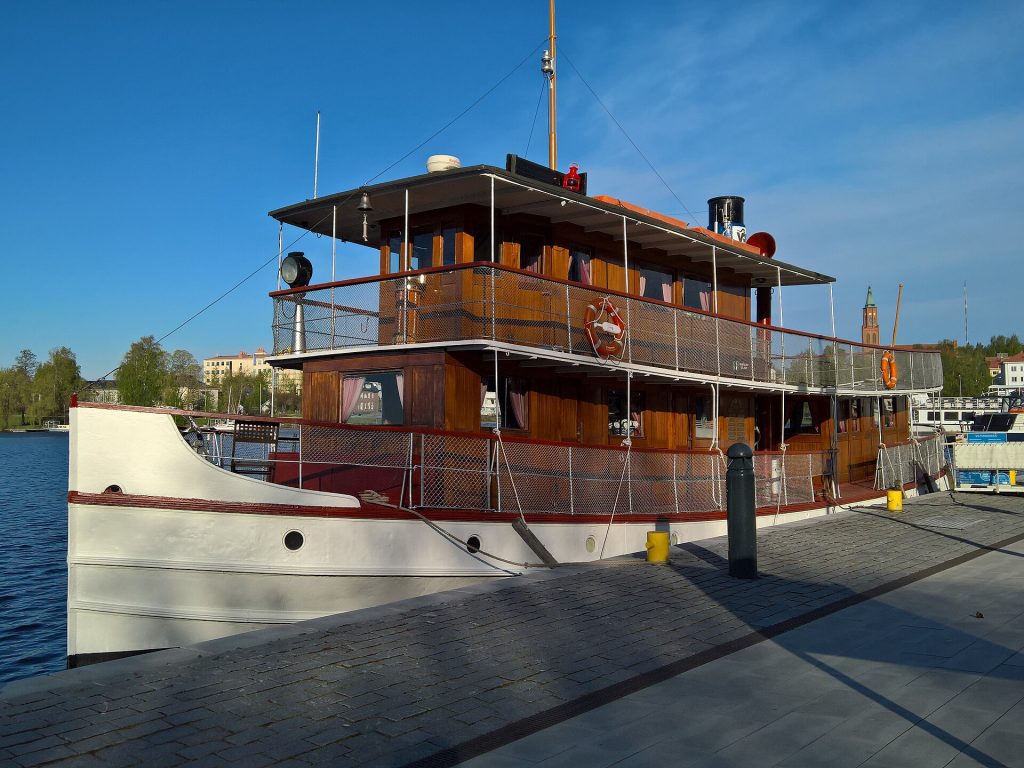 Höyrylaiva S/S Punkaharju Savonlinnan matkustajasatamassa