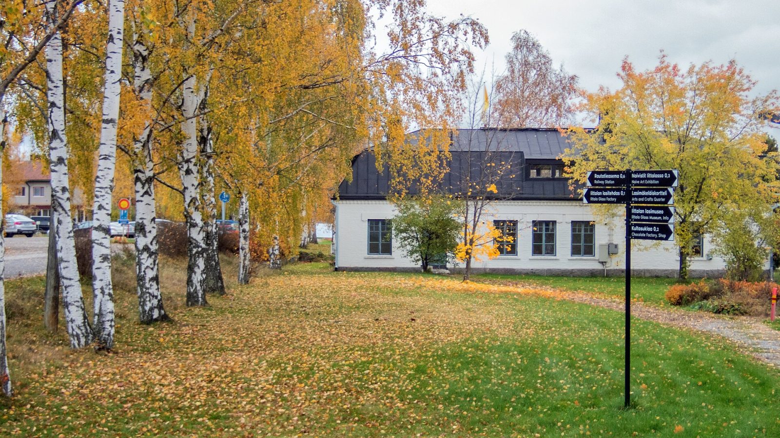 Iittalan tehtaanmyymälä ja lasitehdas – vierailijan opas