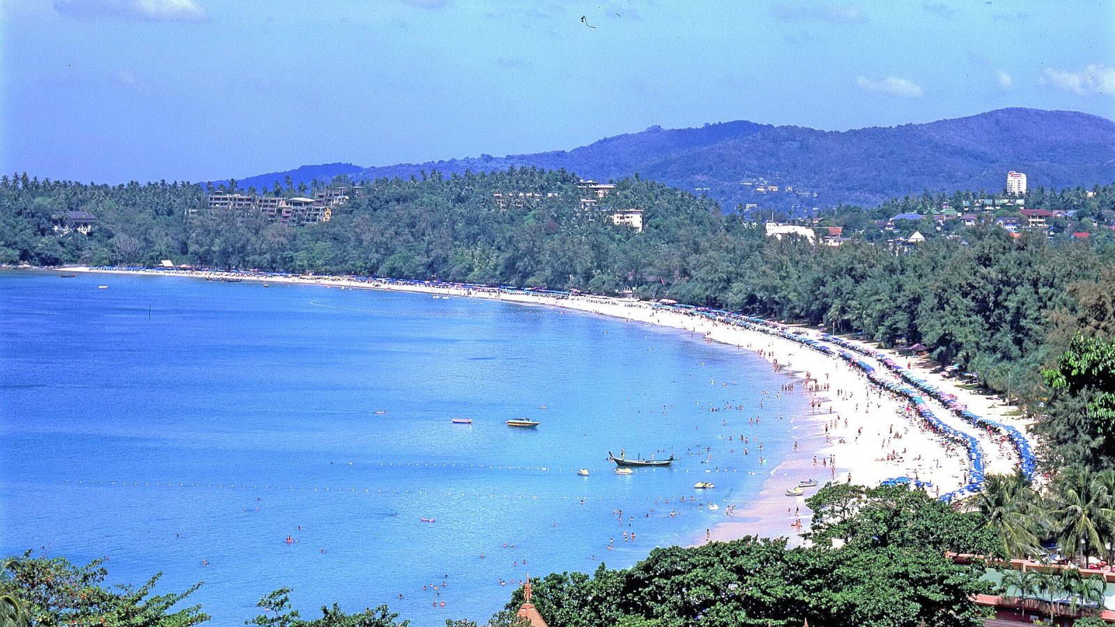 Koh Samui vai Phuket? Sää, rannat ja lennot vertailussa