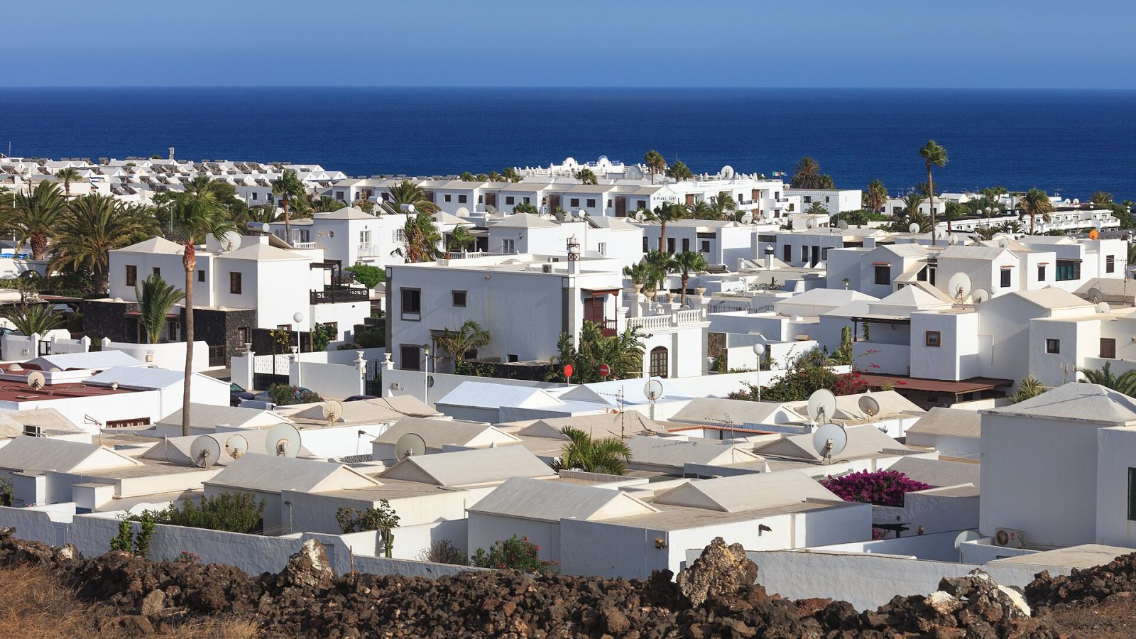 Puerto del Carmen matkaopas: rannat, vanha satama ja missä asua