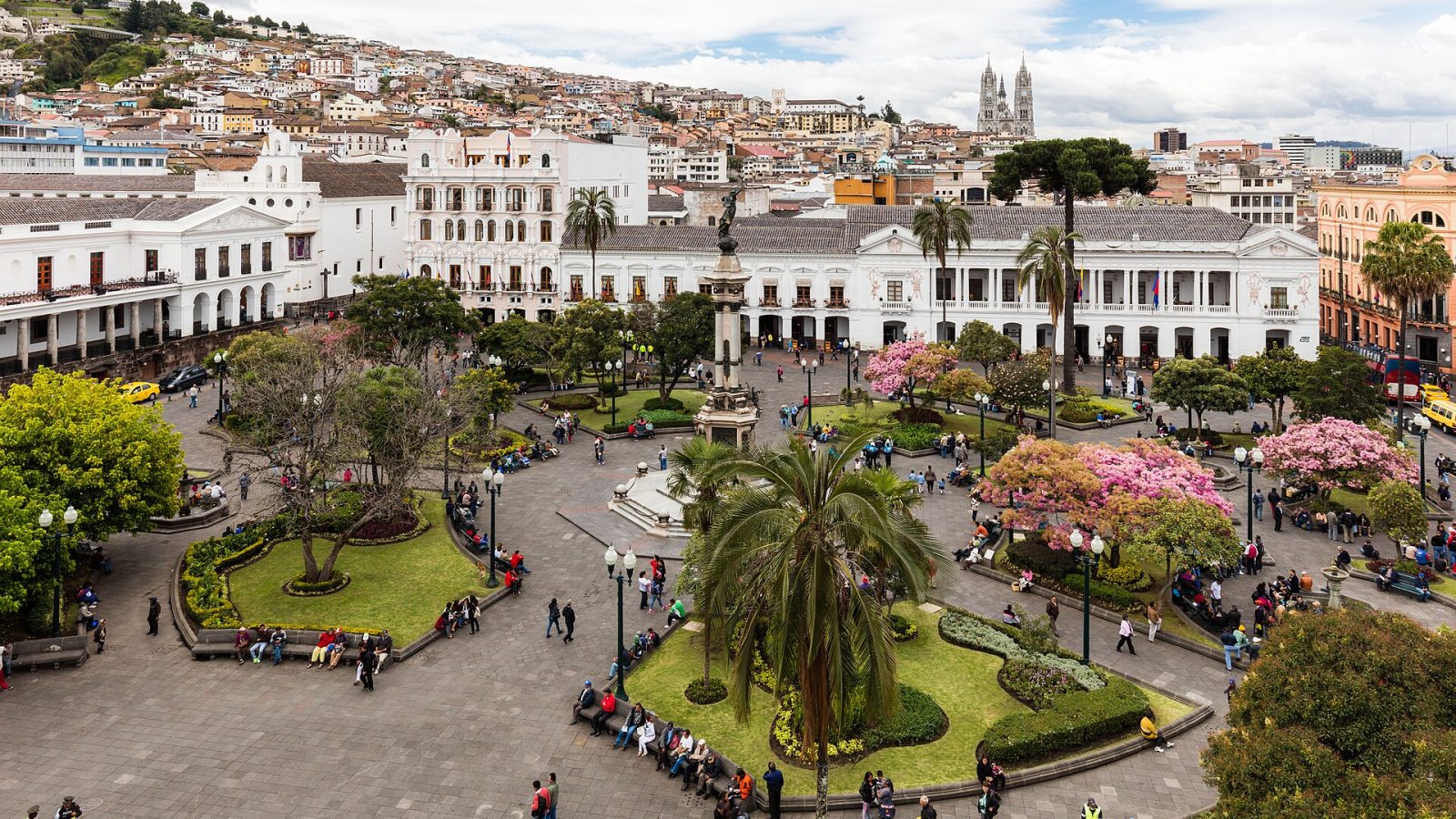 Quito matkaopas: vanhakaupunki, köysirata ja päiväntasaaja
