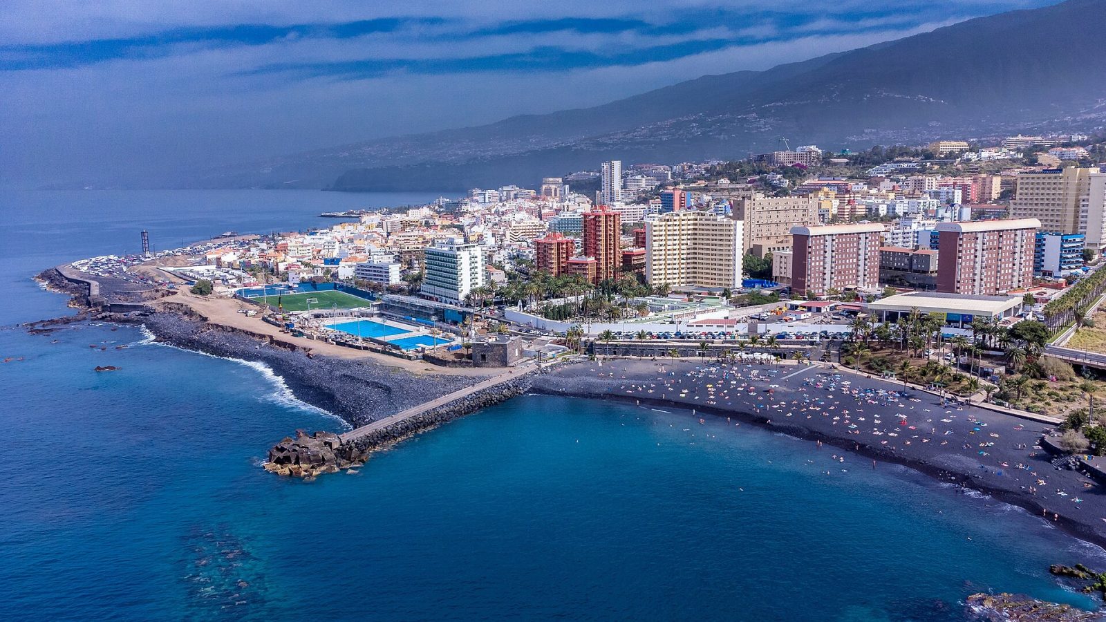 Puerto de la Cruz matkaopas: vanha kaupunki, Lago Martiánez ja retket